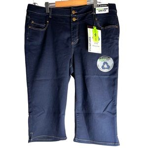 NEW D. Jeans Dark Denim Capris Womenโs Plus Size 20W